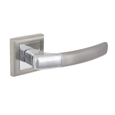 RODOS - klamki na kwadratowej rozecie, nikiel chrom