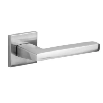 METRIK Q FIT - klamki na kwadratowej rozecie, chrom satyna