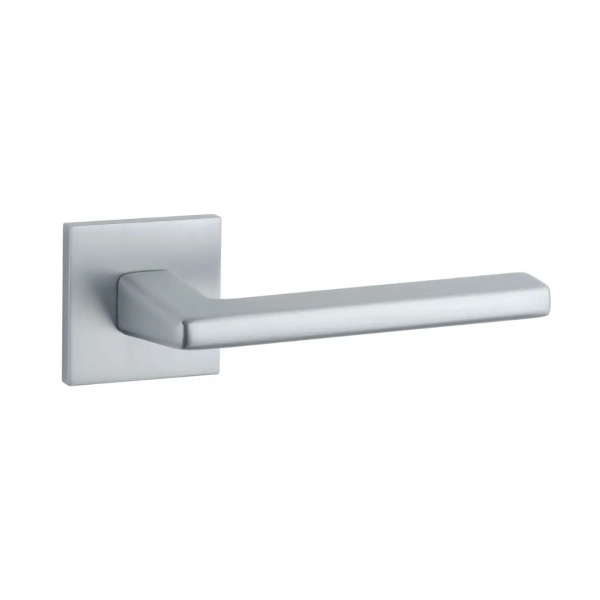 klamki-stile-arta-na-rozecie-slim-7mm-chrom-satynowy.webp