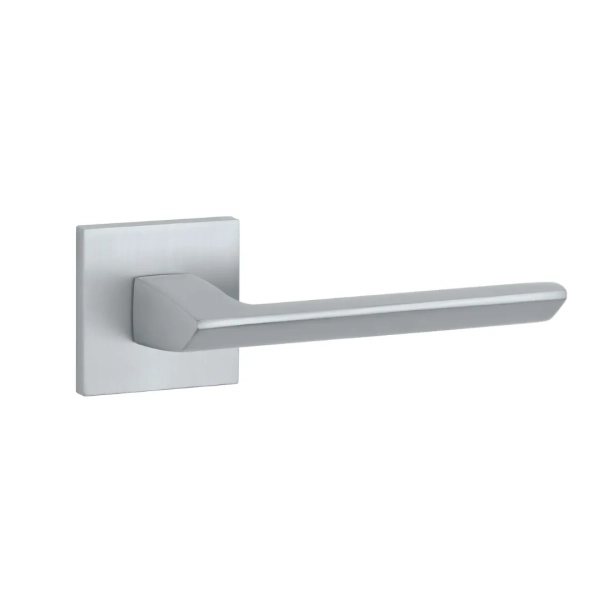 klamki-stile-oga-na-rozecie-slim-7mm-chrom-satynowy.webp