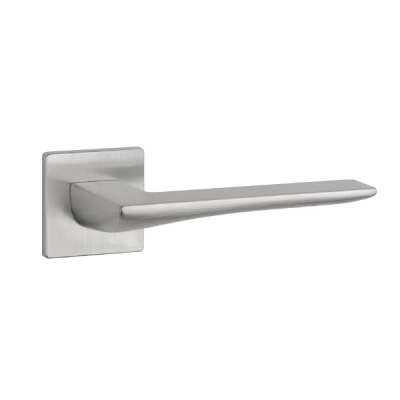Klamki Aprile IRIS na rozecie super slim 5mm, chrom szczotkowany