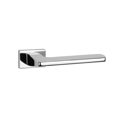 Klamki Aprile YUKA na prostokątnej rozecie Q Slim 7mm w chrom polerowany