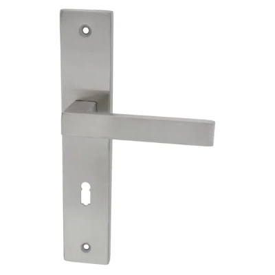 TASOS - klamki na długim szyldzie, inox