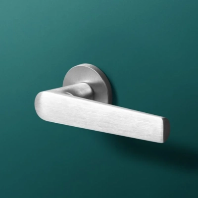 klamki-vds-mila-fit-rozeta-okragla-r68f-chrom-szczotkowany-inspiracja.webp