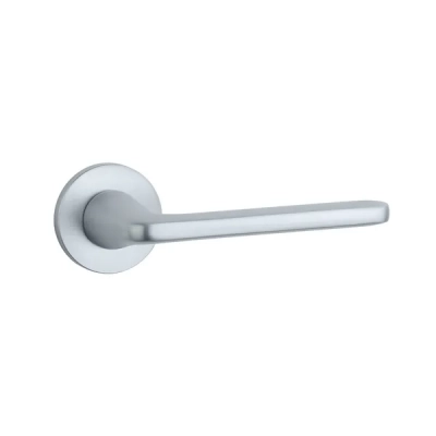 Klamki STILE UTA na rozecie slim 7mm, chrom satynowy