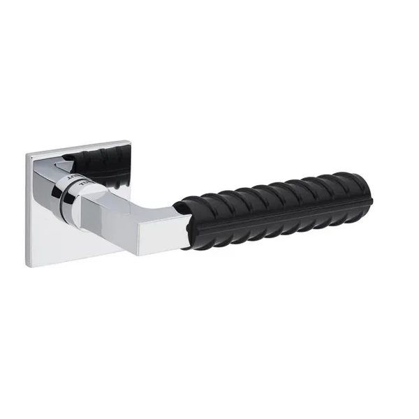 klamka-tupai-4210-5sq-195-chrom-i-czarny.webp